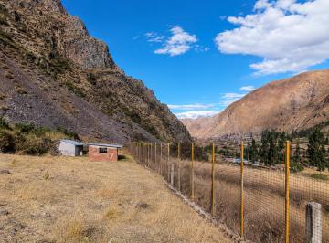 Ubicación: Fundo Mascabamba, Ollantaytambo – Cusco, en Pleno Valle Sagrado de Los Incas.