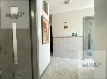 Edificio Comercial en Venta o Alquiler, Actualmente Funciona Como Clínica