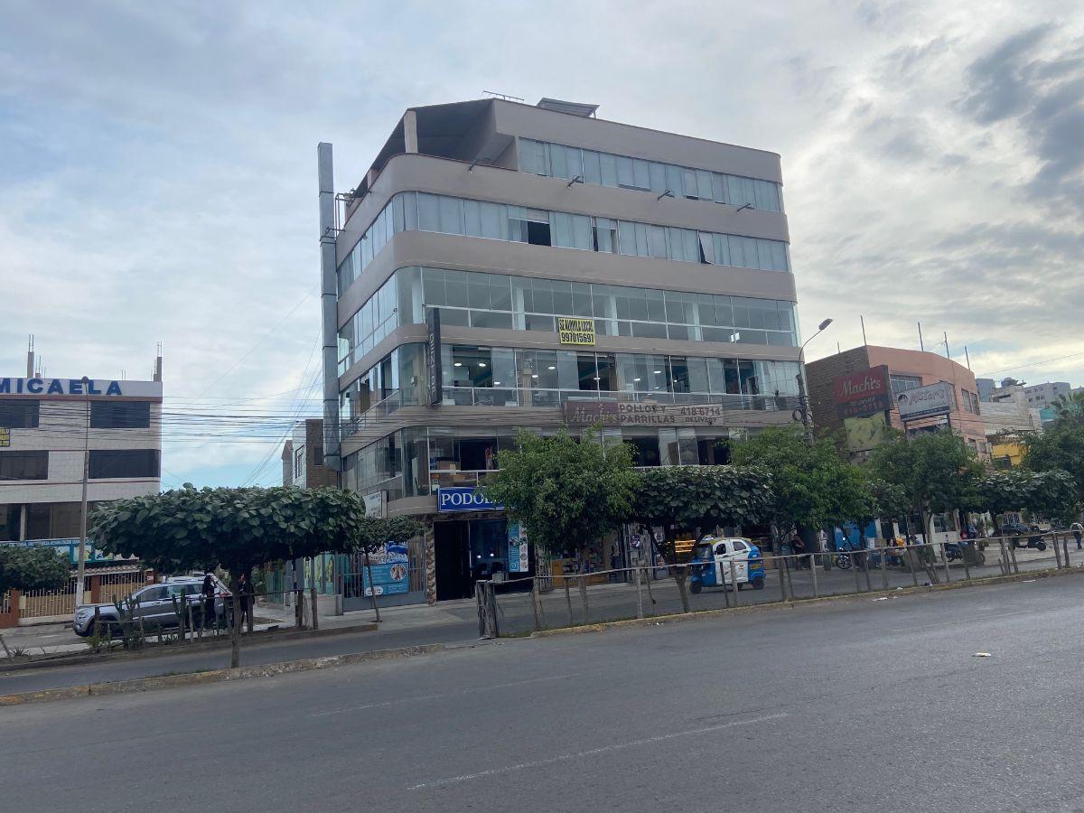 Alquilo Local Comas 200 m² - Av. Micaela Bastidas