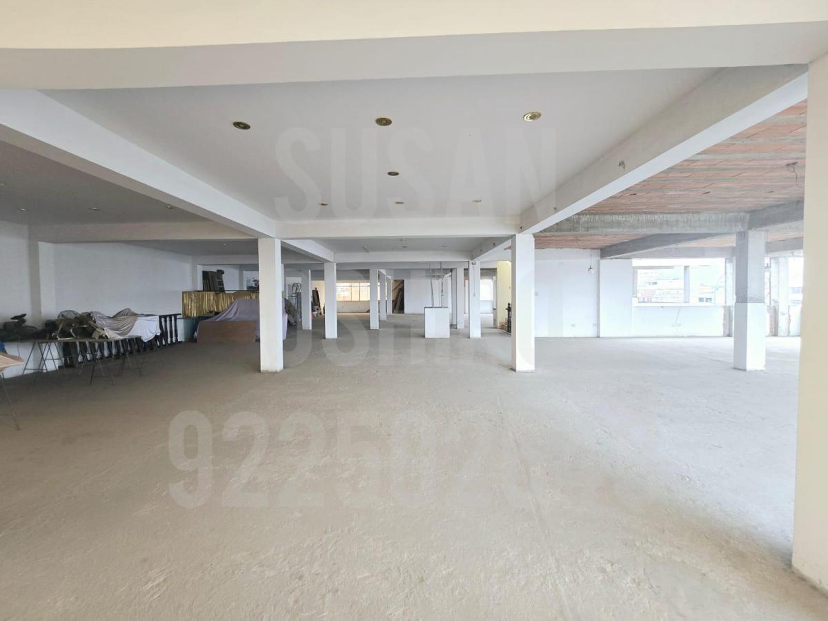 Alquiler de Local de 600 M²/4to Piso Sobre Av. Universitaria, Retablo - Comas