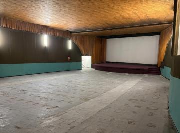 Amplio Local - Teatro en Jiron de La Union