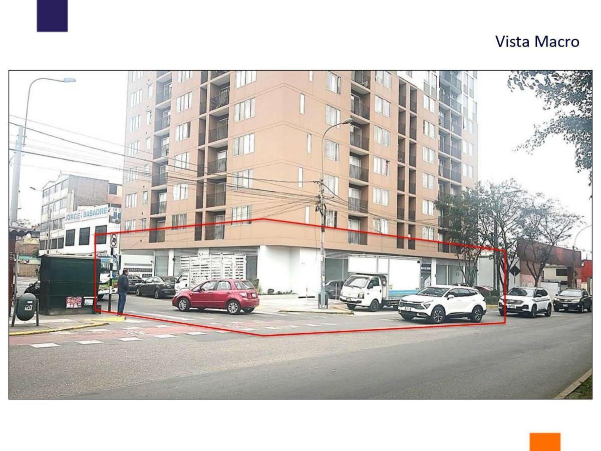 Locales Comerciales en Alquiler en Av. Colonial – Posibilidad de Unificación