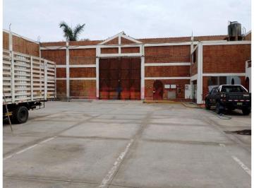 1178335 - Se Alquila Local de 720 m²