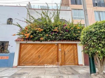 Se Alquila Primer y Segundo Piso de Casa en Magdalena