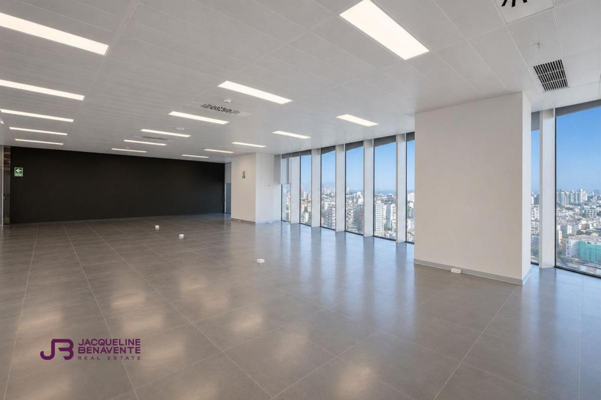 Alquilo Oficinas en Implementadas
