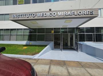 Ab - 1548 - Se Alquila Consultorio en El Centro Medico Miraflores