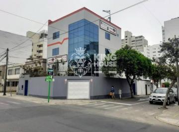 Oportunidad Única en Miraflores: Edificio Comercial en Esquina Estratégica
