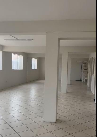 Alquilo Amplio Local de 180 m² 4 Baños Ideal Para Oficinas y Empresas