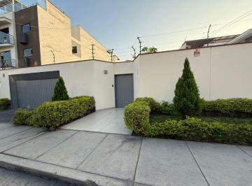 Oportunidad Única Ubicación Privilegiada, Se Alquila Amplia Casa Ideal Para Oficina a Puerta Cerrada