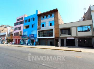 Local Grande de 200 m² Cerca Al Municipio de S. M. p