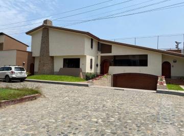 Buena Casa en Alq. en Surco - Muy Cerca a La Univ. de Lima