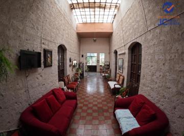 Se Vende Casa o Como Terreno! Zona Tradicional de Cayma!