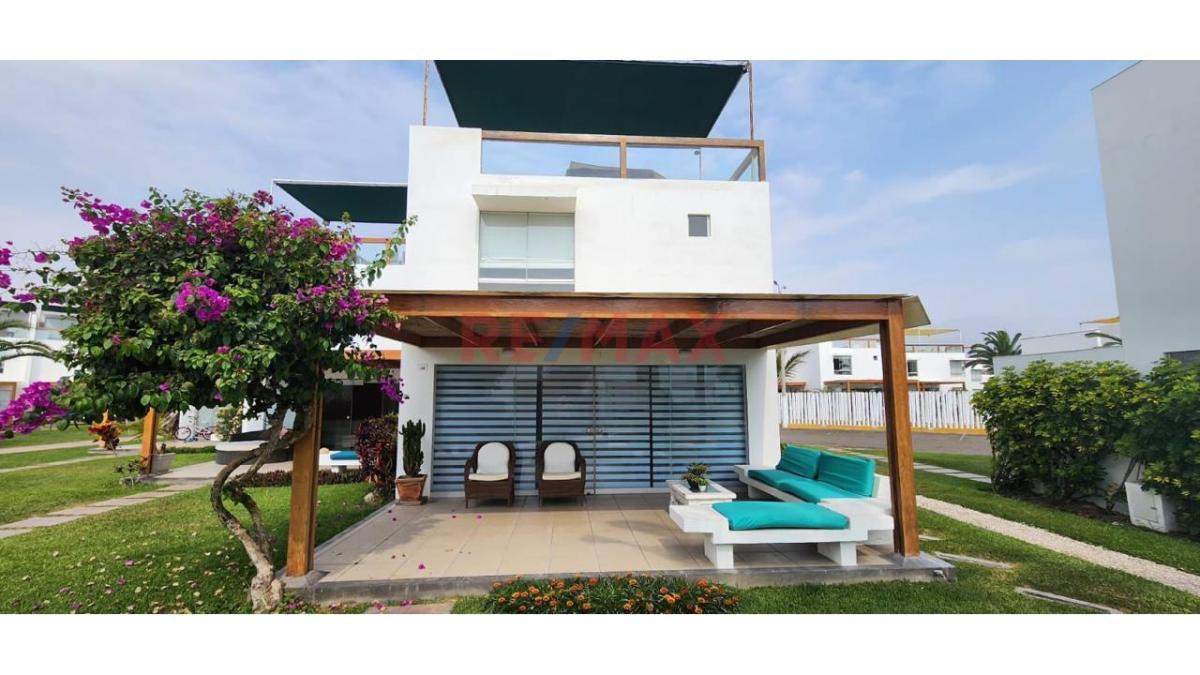 Venta de Casa de Playa en Condominio Asia del Sol Km 107