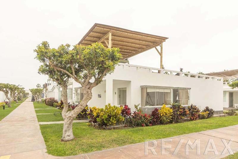 Vendo Casa de Playa en Las Palmas - Asia (Km. 98.5) a un Paso del Boulevard.