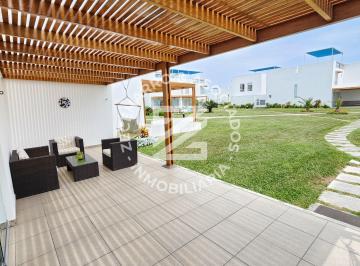 Se Vende Linda Casa de Playa en Condominio Privado Asia Azul