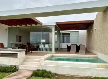 Linda Casa en Primera Fila en Playa Gaviotas – Asia.