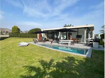 A&f1445 – Ocasion - Exclusiva Casa en Asia Golf Condominio