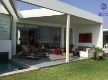 ¡Exclusiva Casa de Playa con Vista Al Mar en Condominio Las Gaviotas - Asia!