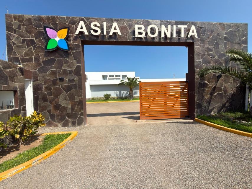 Venta de Linda Casa de Playa en Asia Bonita (Km 107)