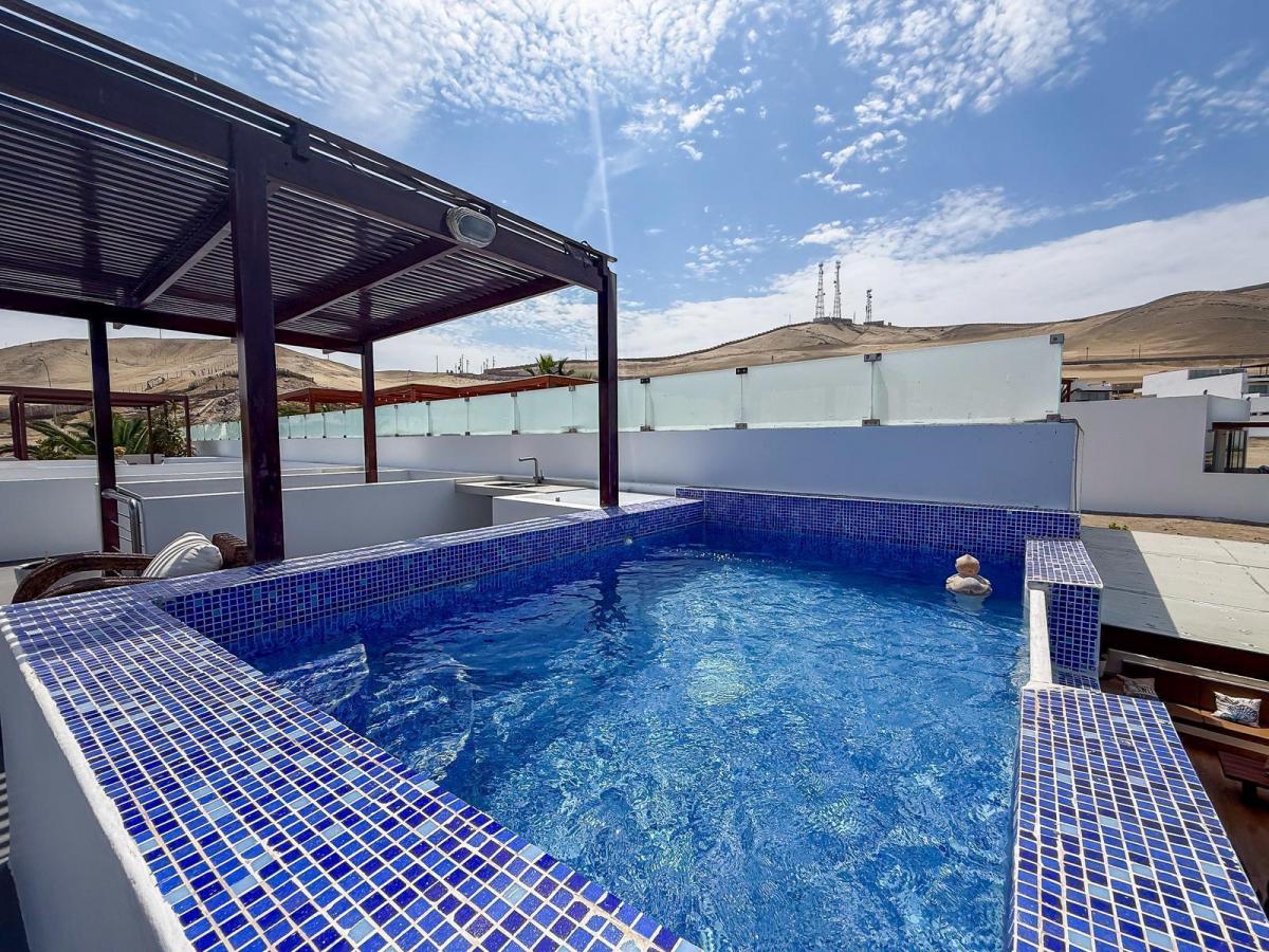 Venta de Casa de Playa con Piscina en Playa Coral