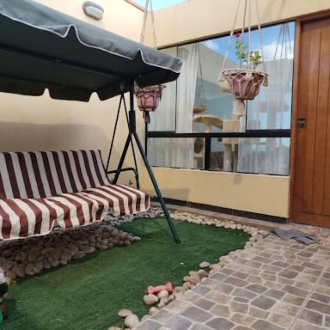 Remato Casa Remodelada en Salamanca A=160 m² en Condominio