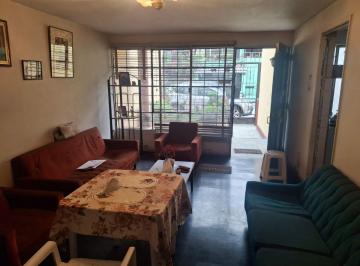 Vendo 1er Piso de Casa Independizado 148 m² 4 Dorm por Remodelar