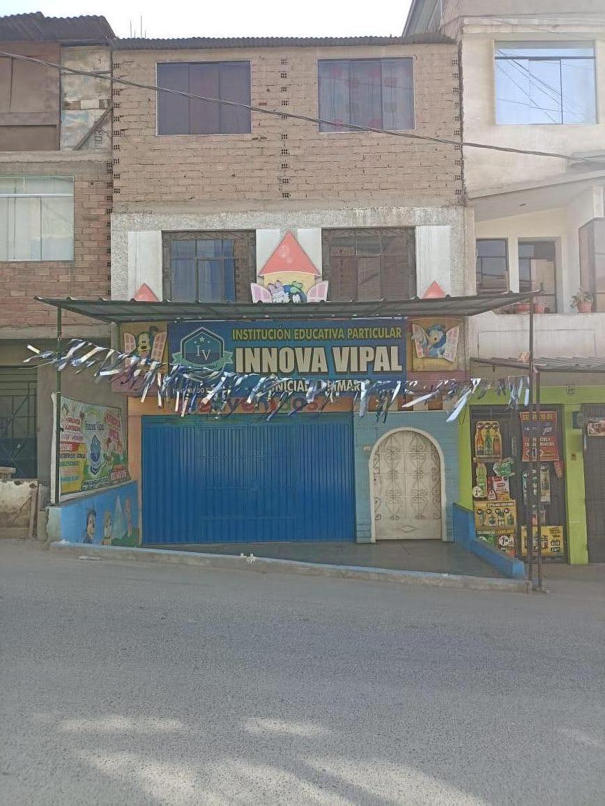 Venta de Casa de 3 Pisos en Huaycan - Ate