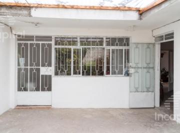 Casa en Venta Frente a Parque en Urb. Maria Parado de Bellido, Emadi, Ayacucho.