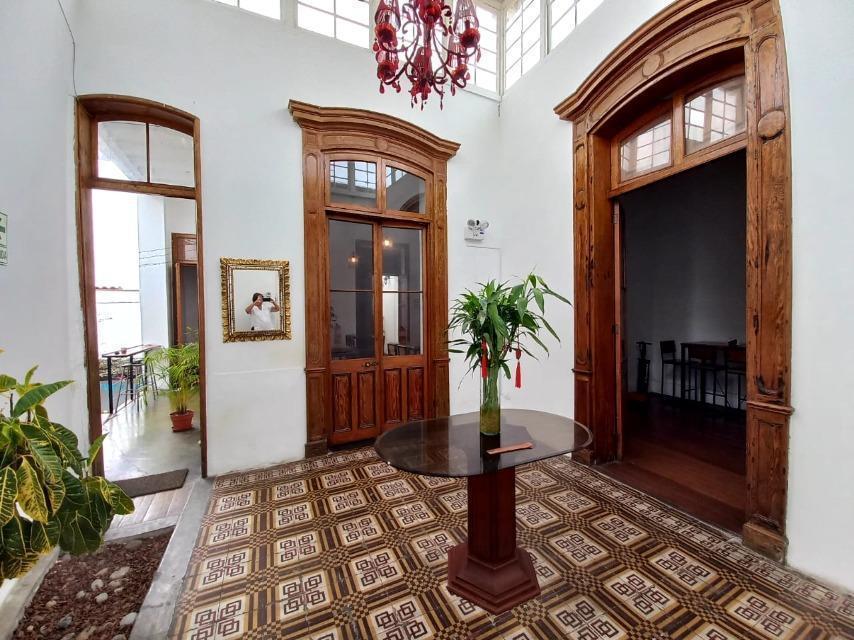 Vendo Linda Casa en Calle Ayacucho 2, Barranco (Cerca Al Puente de Los Suspiros)