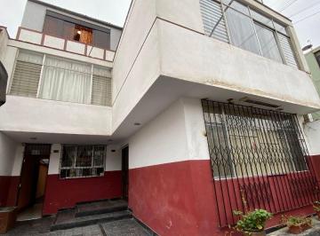 Casa Tello de 184 m² con 3 Niveles en Venta en Bellavista