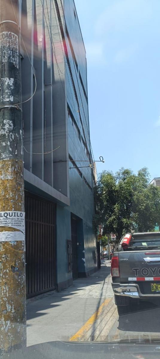 Venta de Locales Industriales en Breña