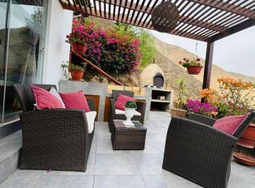 Casa de 302 m² con 4 Habitaciones en Venta en Calango
