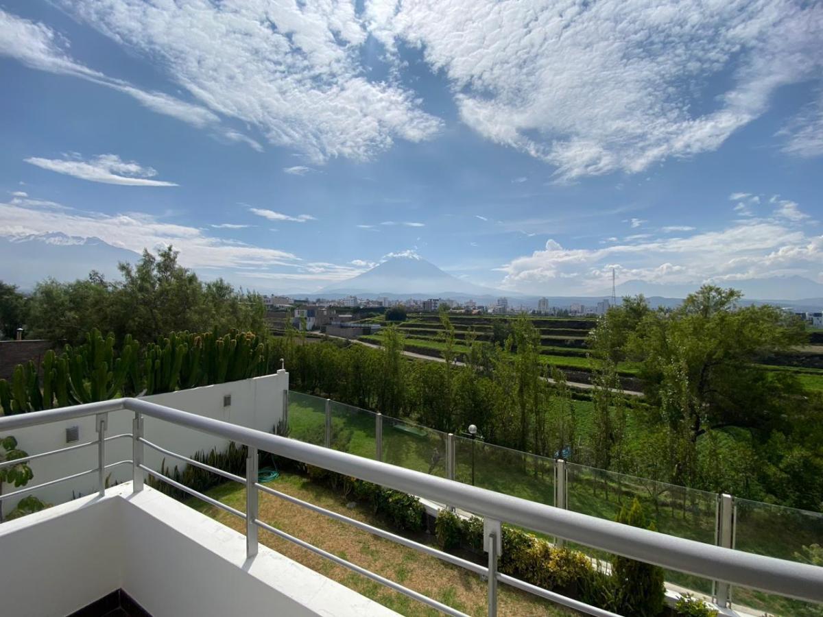 Se Vende Casa en Urb. Privada de Cayma