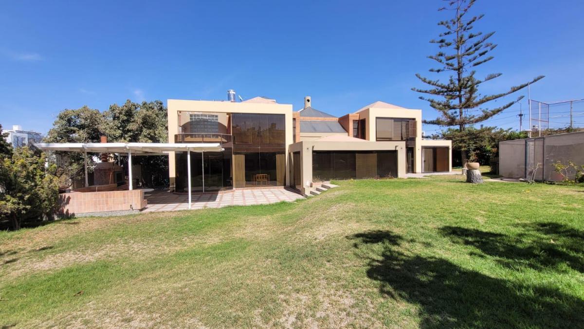 Se Vende Casa Como Terreno en Cayma Baja, Ideal Proyecto Inmobiliario