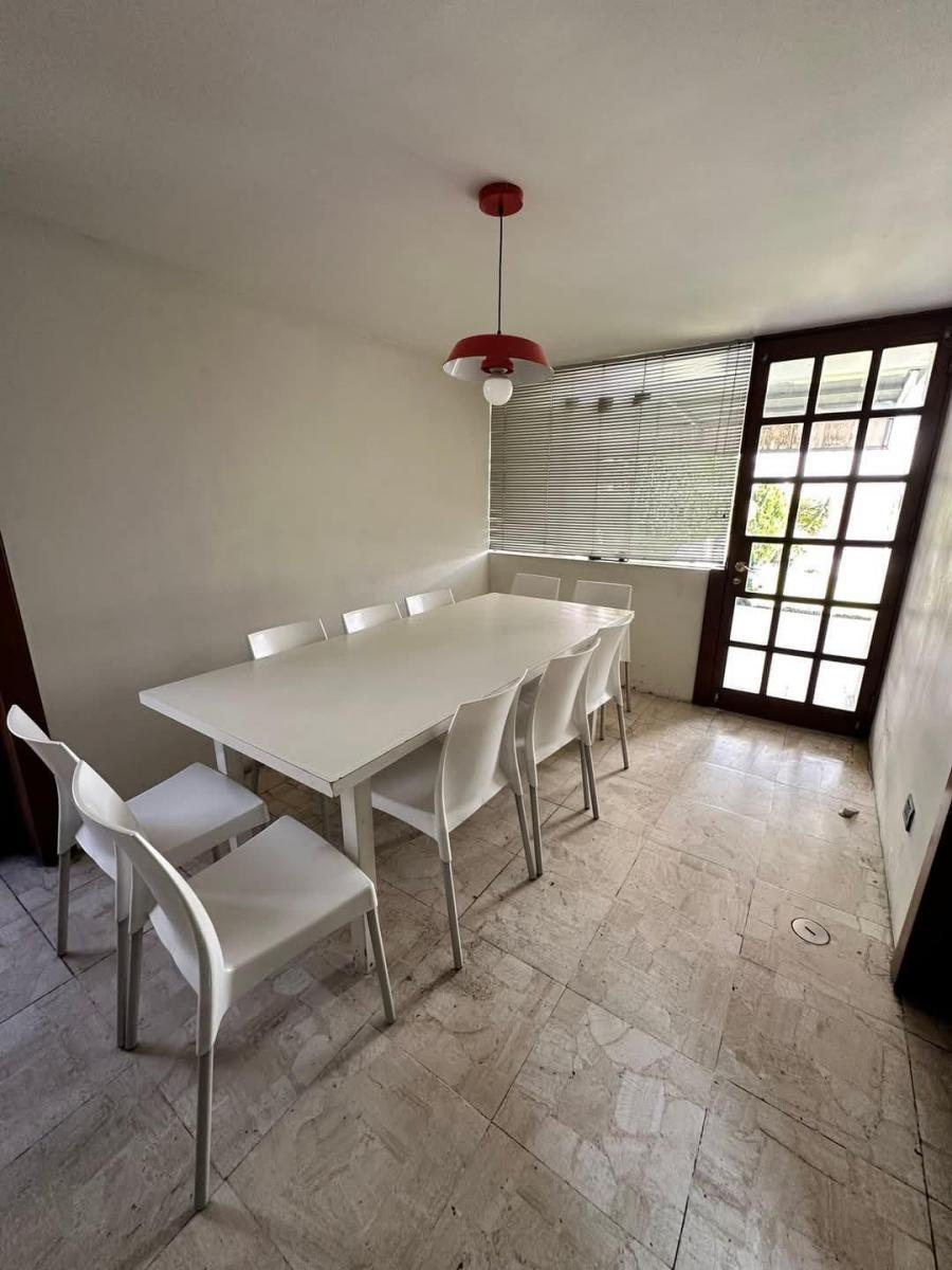 Vendo Casa Rodeada de Jardines de 288 m² en Parte Baja de Cayma