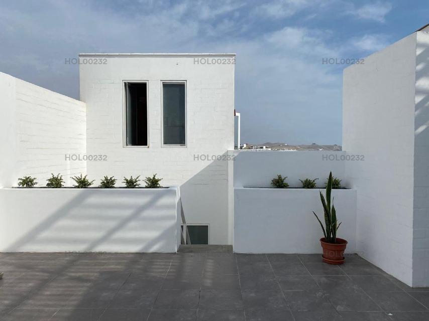 Vendo Linda Casa de Playa en Malecón Punta Corrientes Km 122, Fila 1, Cerro Azul.