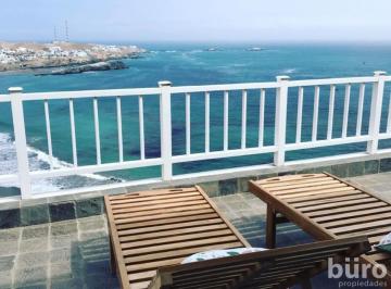 Espectacular Casa de Playa Amoblada en Venta en Playa Las Lomas del Mar