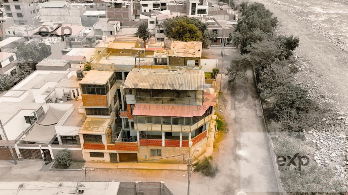 Casa Como Terreno en Venta en Chaclacayo