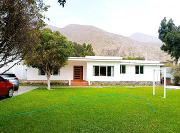 Venta de Amplia Casa de Campo de 2, 000 m² en Chaclacayo