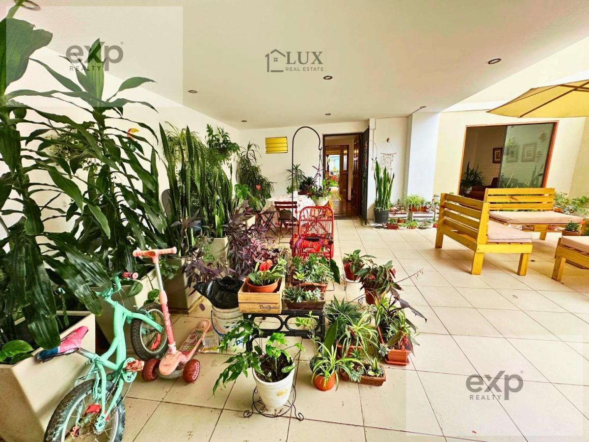 Vives Cómodo + Generas Ingresos: Casa 176 m² con Dúplex Independiente | Inversión Inteligente