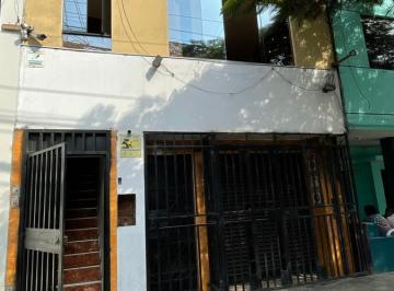 ¡Casa en Venta en Chorrillos con Alto Potencial Comercial y Multifamiliar!