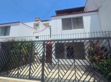 Vendo Bella Casa de 140 m² en La Villa Militar. Pasaje Domenico Fontana, Chorrillos