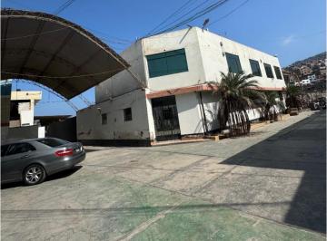 Se Vende Local en Chorrillos 8, 000 m² Ideal Para Taller. Almacen, Colegios Universidades