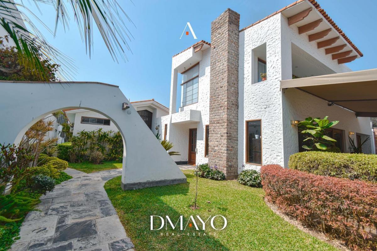 Venta de Casa con 02 Bungalows Independientes