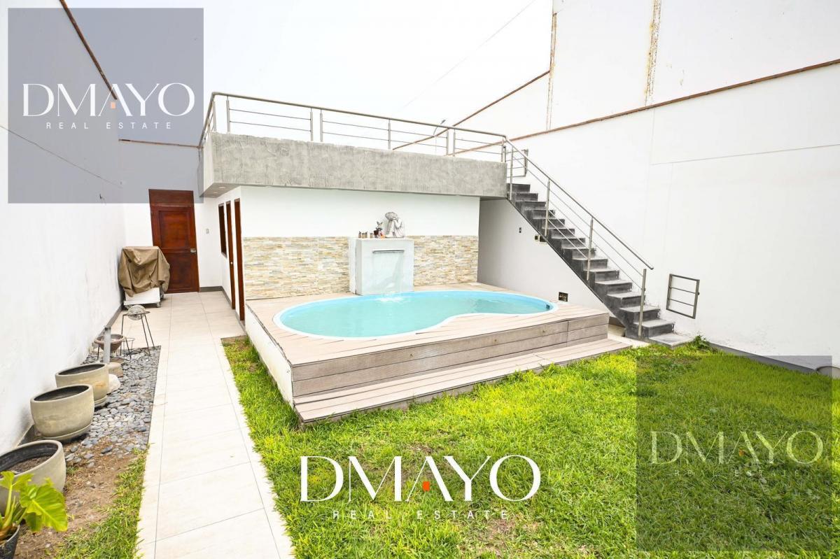 Casa con Piscina, 6 Dormitorios y 4 Cocheras en Brisas de Villa