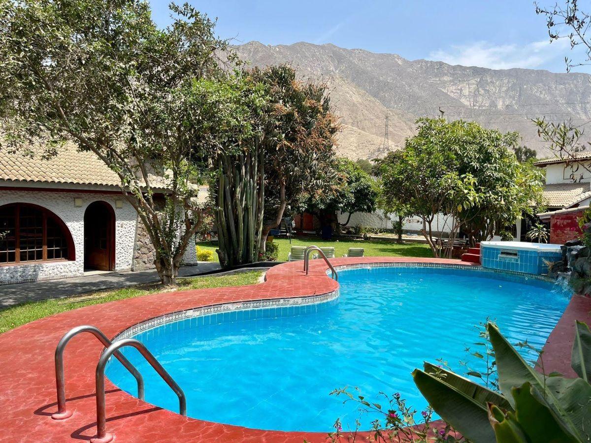 Casa de Campo de 1000 m² con 5 Habitaciones en Venta en Cieneguilla