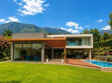 Venta de Hermosa Casa de Campo Ubicada en Cieneguilla