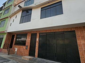 Venta de Casa en La Urb El Pinar - Trapiche Comas