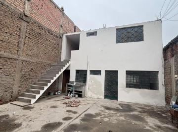 Venta de Casa en Comas a Valor Terreno - Inversion