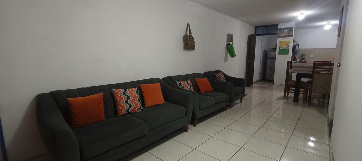Venta Acogedora Casa de 4 Pisos Más Azotea